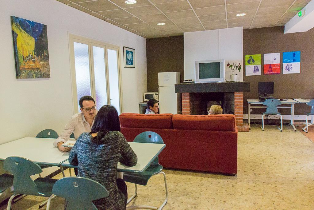 Ymca Villeneuve Les Avignon Hotel Eksteriør billede