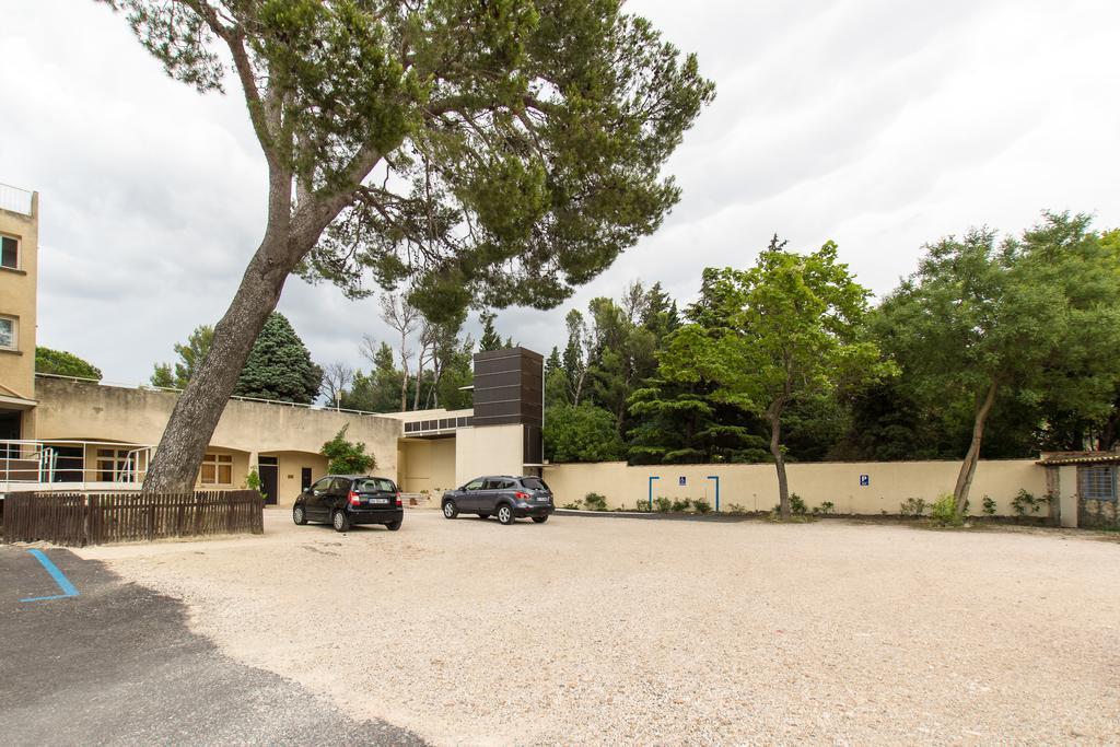 Ymca Villeneuve Les Avignon Hotel Eksteriør billede