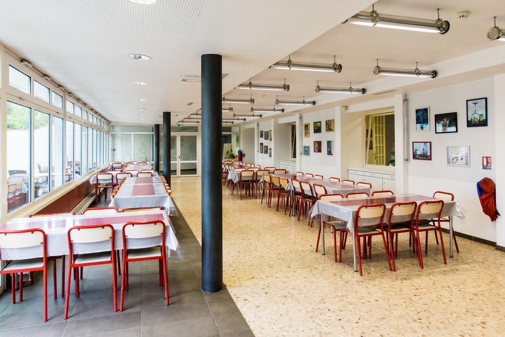 Ymca Villeneuve Les Avignon Hotel Eksteriør billede