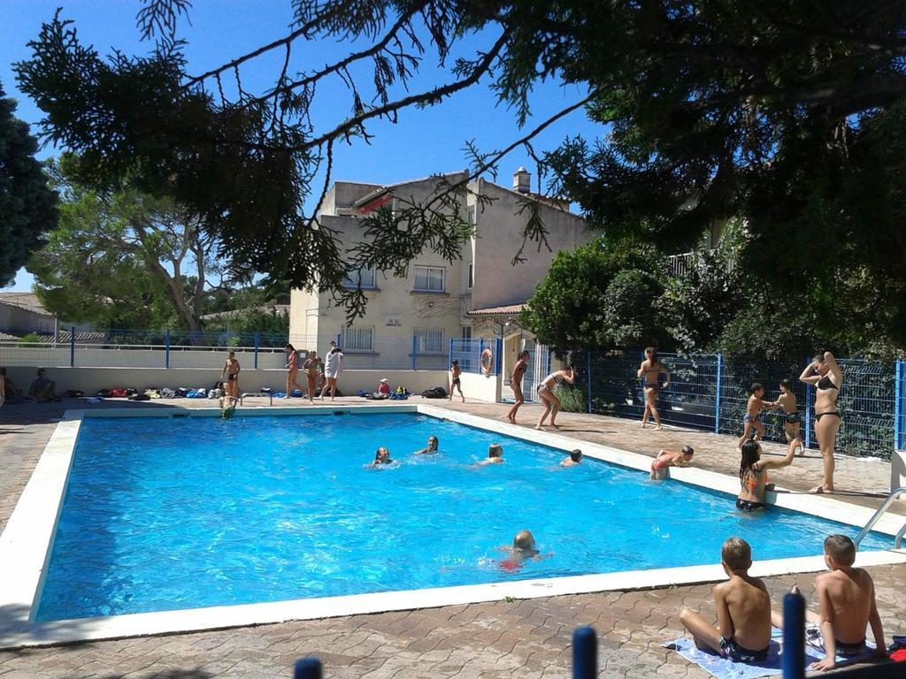 Ymca Villeneuve Les Avignon Hotel Eksteriør billede